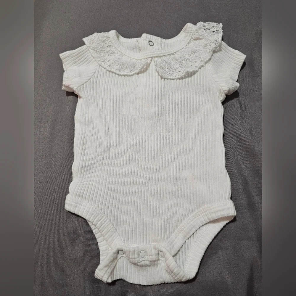 Rachel Zoe White Lace Collar Baby Onesie 0-3 Months EUC